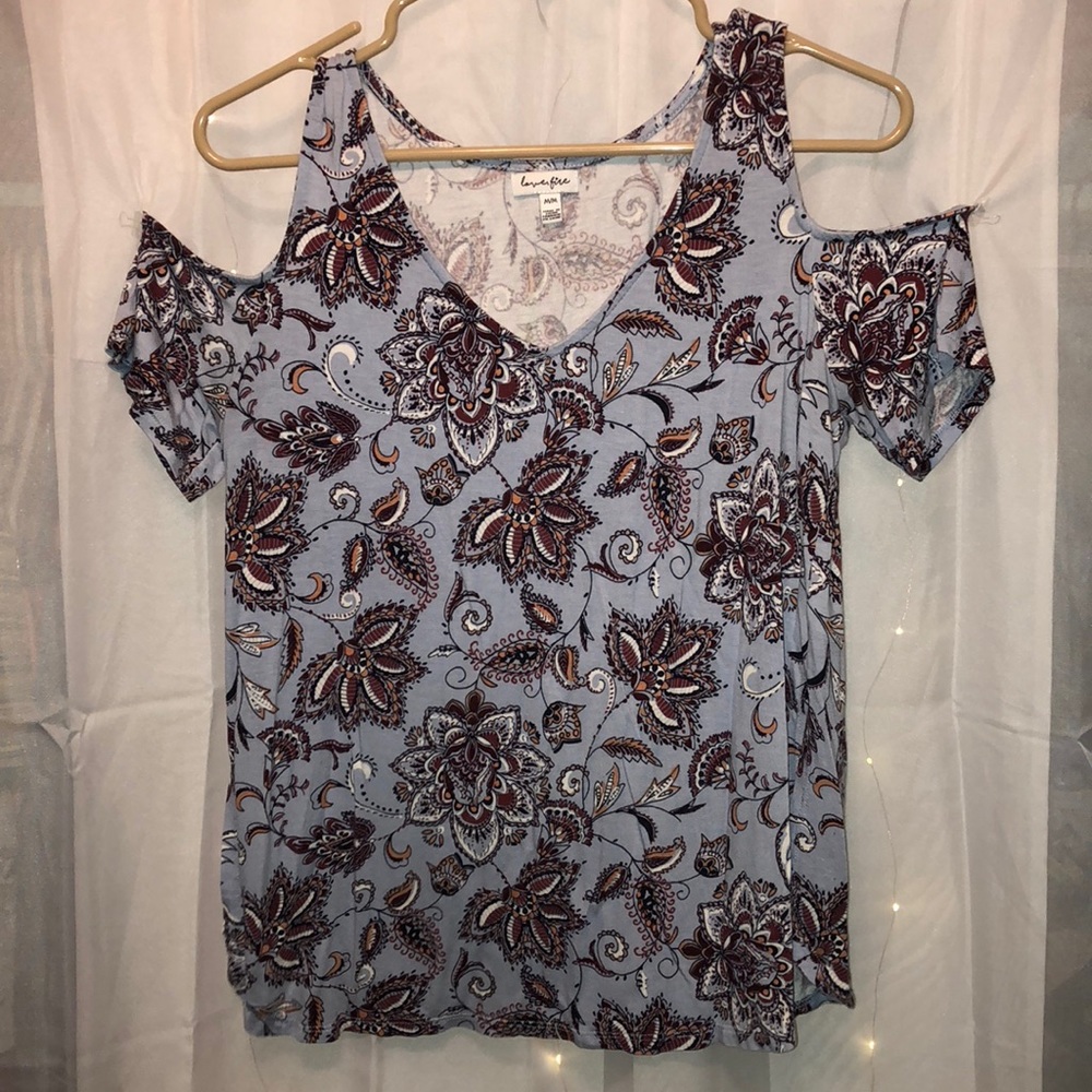 shoulderless floral print shirt